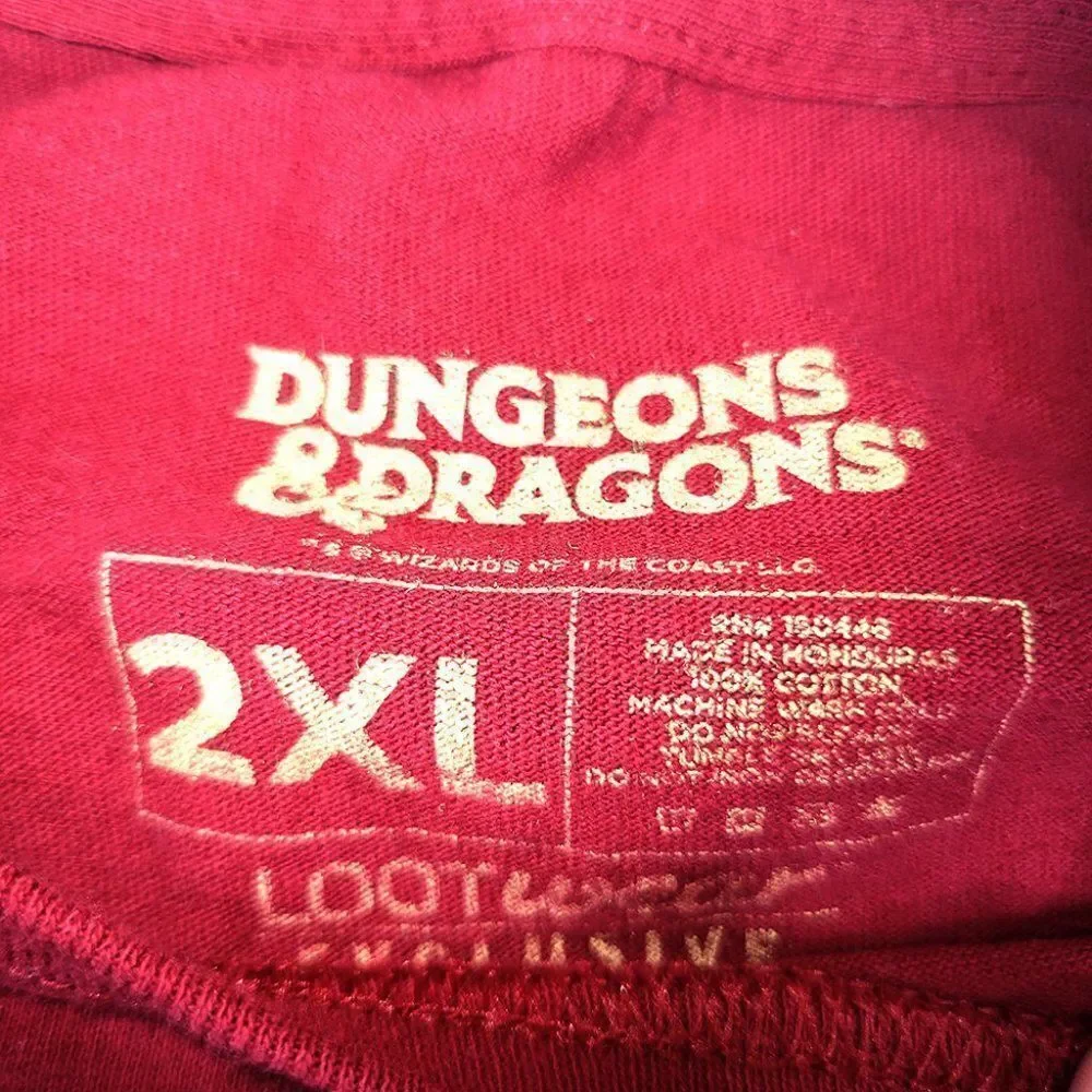 Dungeons & Dragons cinnamon red graphic T-shirt Lootcrate Exclusive 2XL